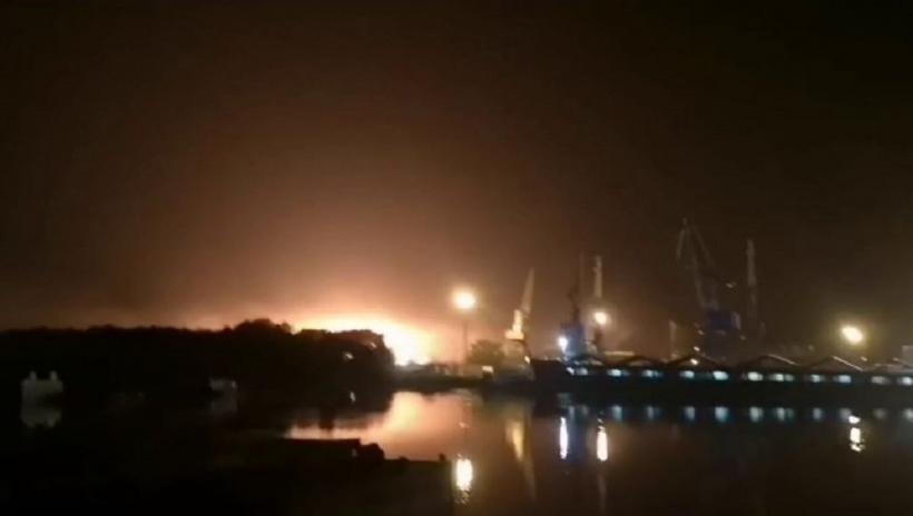 Rusia a bombardat din nou în această dimineață Portul Ismail, de la Dunăre 18855869