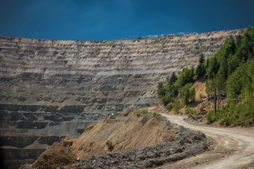 Turcii, așteptați să se apuce de minerit în Țara Moților. Miza - 60% din cuprul României