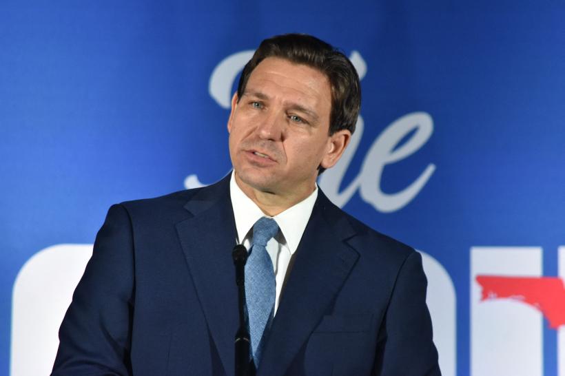 Trump se amuză de contracandidații săi la prima dezbatere pentru alegeri a republicanilor  18856034