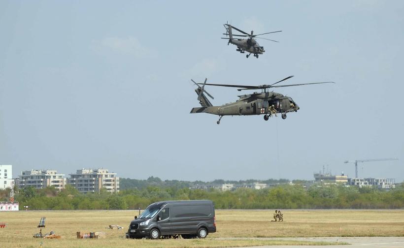 Show aviatic la aeroportul Băneasa 18856403