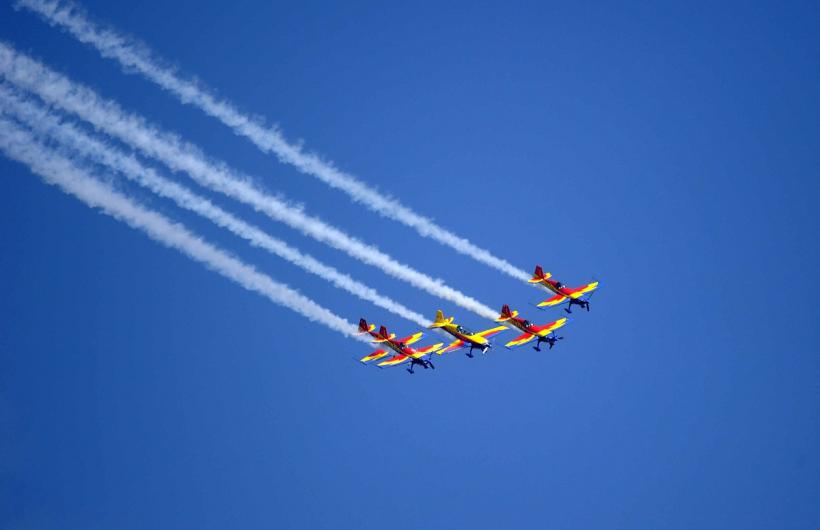 Show aviatic la aeroportul Băneasa 18856405