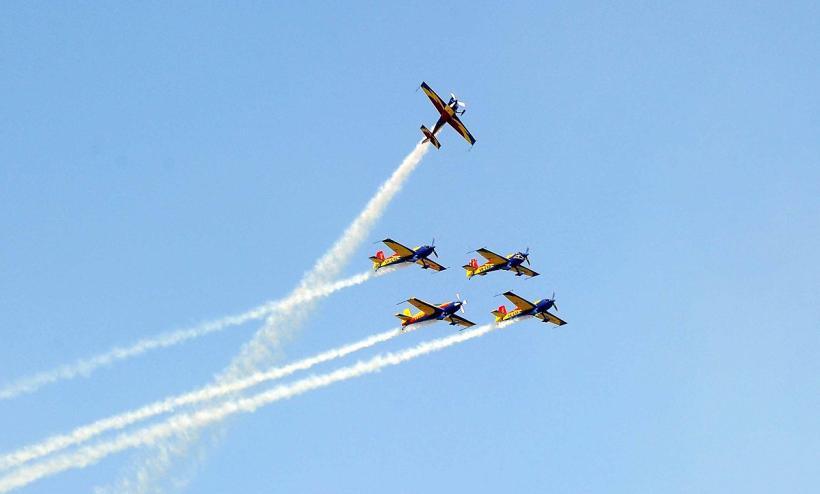 Show aviatic la aeroportul Băneasa 18856407