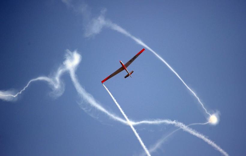 Show aviatic la aeroportul Băneasa 18856413
