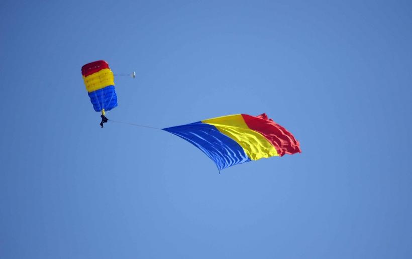 Show aviatic la aeroportul Băneasa 18856416