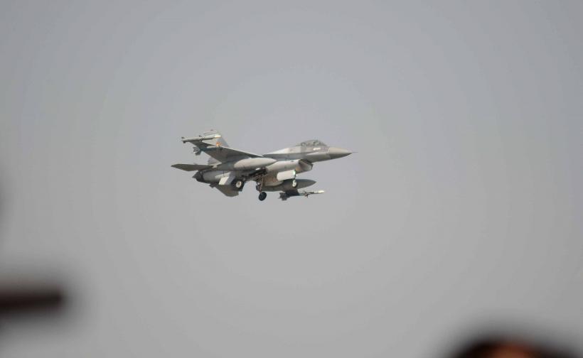 Show aviatic la aeroportul Băneasa 18856430