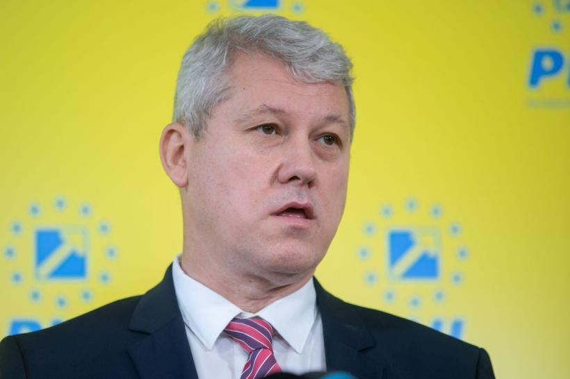 Predoiu laudă eroismul pompierilor care au acționat la Crevedia 18856519