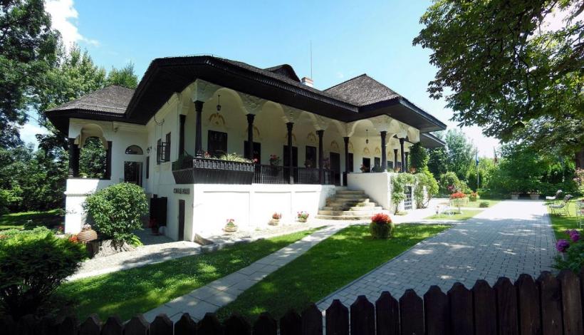 Crevedia, satul cu soartă strâmbă 18856719