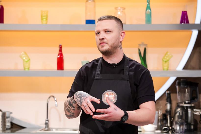 Românul care a gătit pe iahtul lui Onassis pentru Leonardo DiCaprio vrea să-i cucerească pe jurați în sezonul 12 Chefi la cuțite 18856766