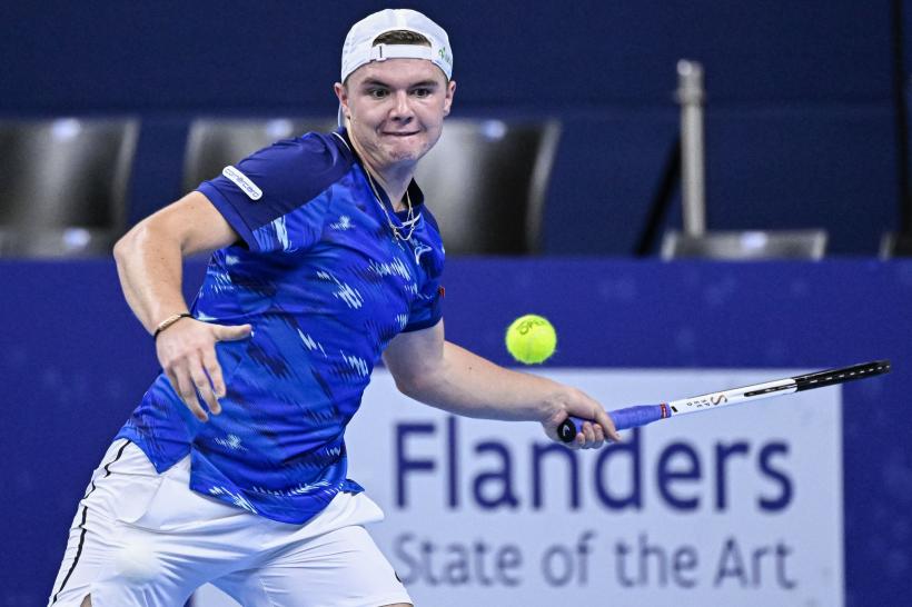 Șoc la US Open: Tsitsipas, eliminat de un elvețian din afara top 100 ATP 18857079