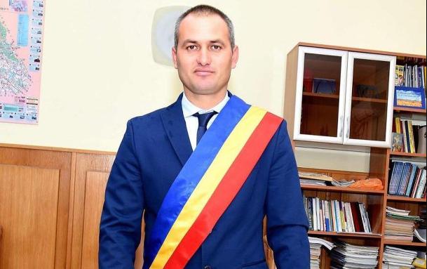 Salariu de 1.000.000 de lei/an, în declarația de avere a primarului din Crevedia 18857045