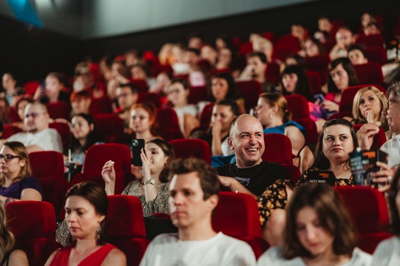 Zăpadă de August este de mâine în cinematografe!    25 de ecrane, 12 orașe, o poveste pe care o vei ține minte 18857219