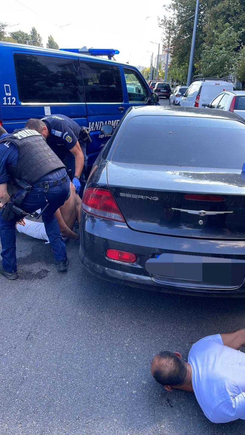 Beat, a lovit mașina Jandarmeriei, apoi a încercat să fugă de la locul accidentului 18857541