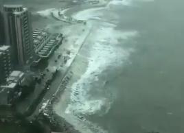 Imagini incredibile: Taifunul Saola a lovit Hong Kong-ul. Sunt zeci de victime 18857467