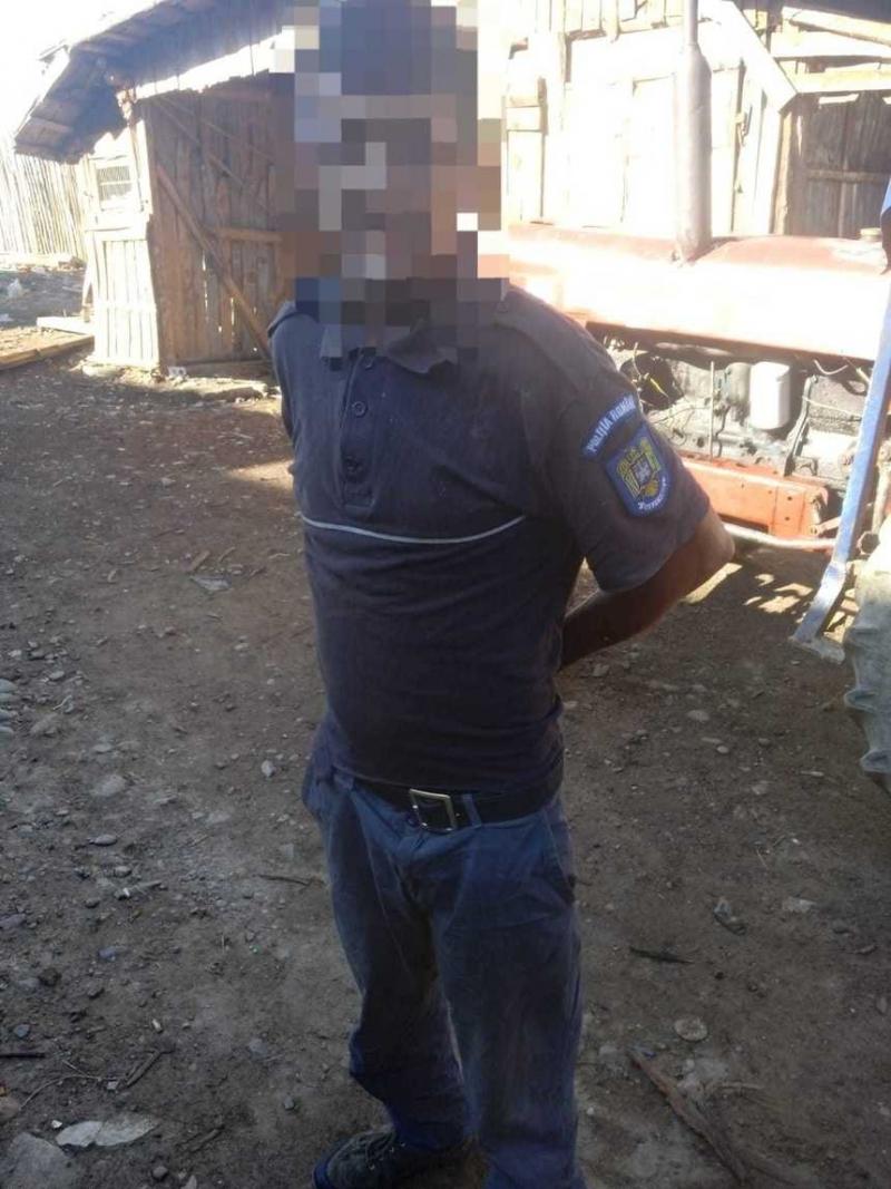 Fals polițist, dirija circulația pe un drum din Maramureș  18857679