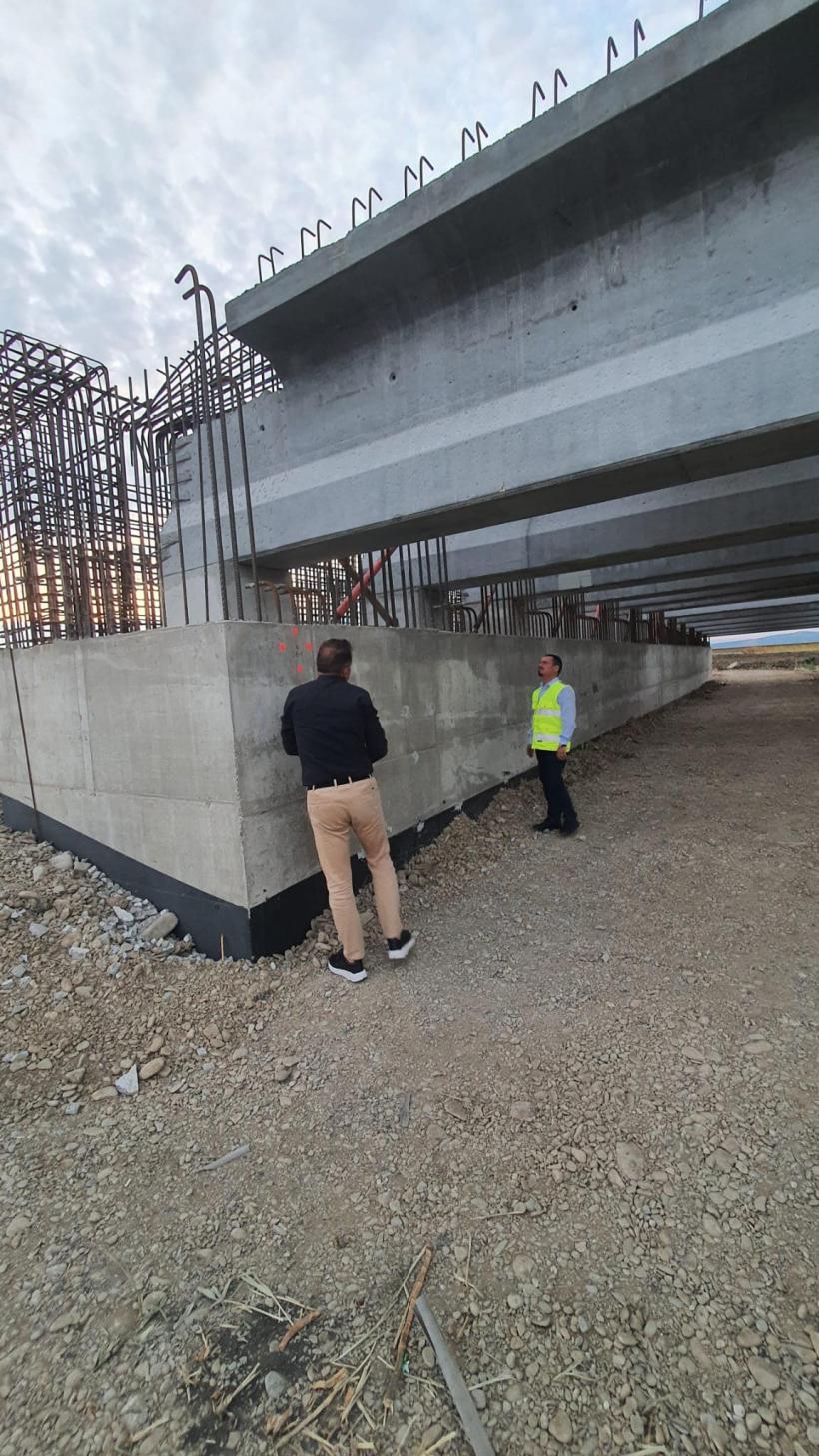 Au fost montate primele grinzi pe Autostrada Moldovei 18858058