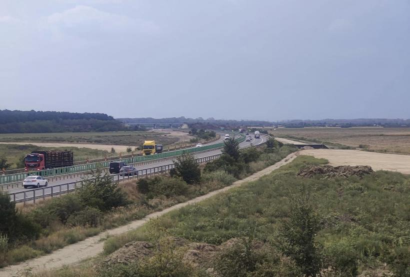 Au fost montate primele grinzi pe Autostrada Moldovei 18858061