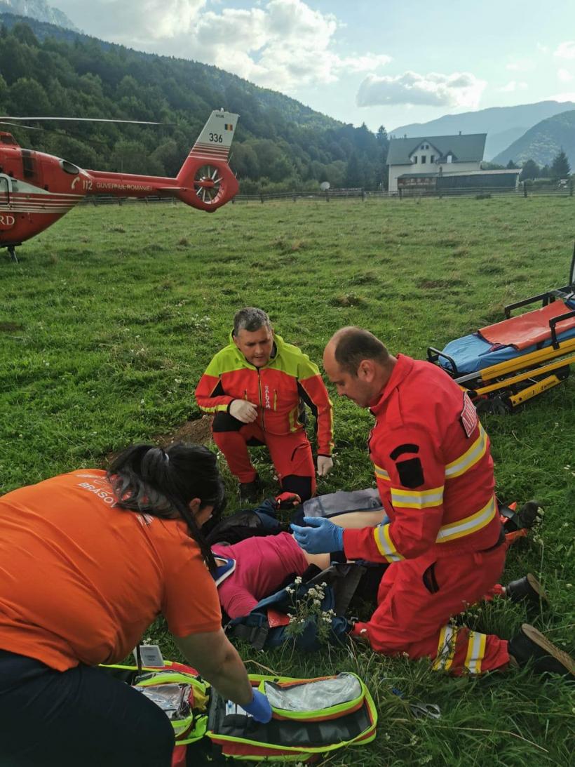  Femeie de 48 de ani, salvată cu un elicopter după ce a căzut în Piatra Craiului 18858053
