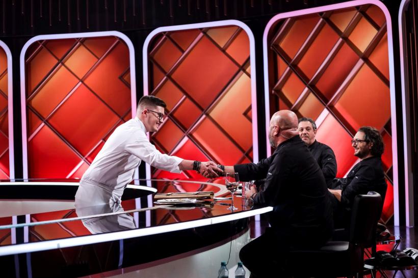 Chefi la cuțite, lider de audiență. Chef Scărlătescu a dat cuțitul de aur! În această seară, cea mai mică femeie din lume le face o vizită juraților 18858116