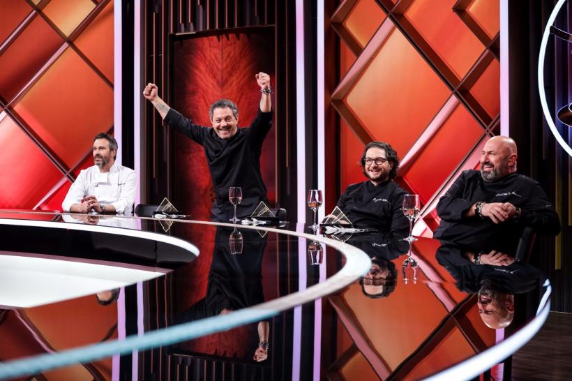 Chefi la cuțite, lider de audiență. Chef Scărlătescu a dat cuțitul de aur! În această seară, cea mai mică femeie din lume le face o vizită juraților 18858126