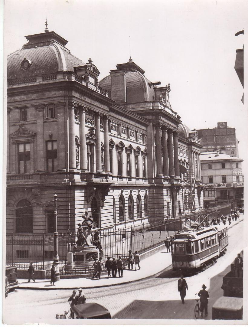 Cât a costat cartierul general al leului: Nemții ne-au plătit petrolul și cerealele cu 58 de tone de aur furat de la alții! 18857981