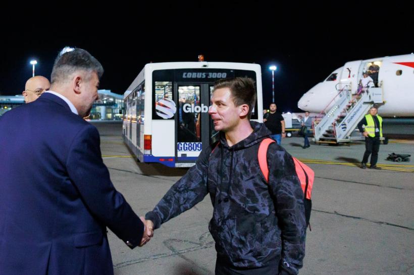 Radu, primul pompier rănit la Crevedia, tratat în străinătate, a revenit cu bine în țară 18858070