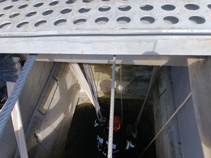 Intervenție de urgență în Constanța. Un bărbat a căzut într-o fântână. A fost chemat elicopterul SMURD 18858314