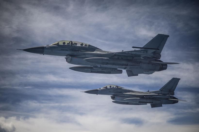Statele Unite trimit noi avioane de luptă F-16 în România după ce o dronă a căzut în Delta Dunării