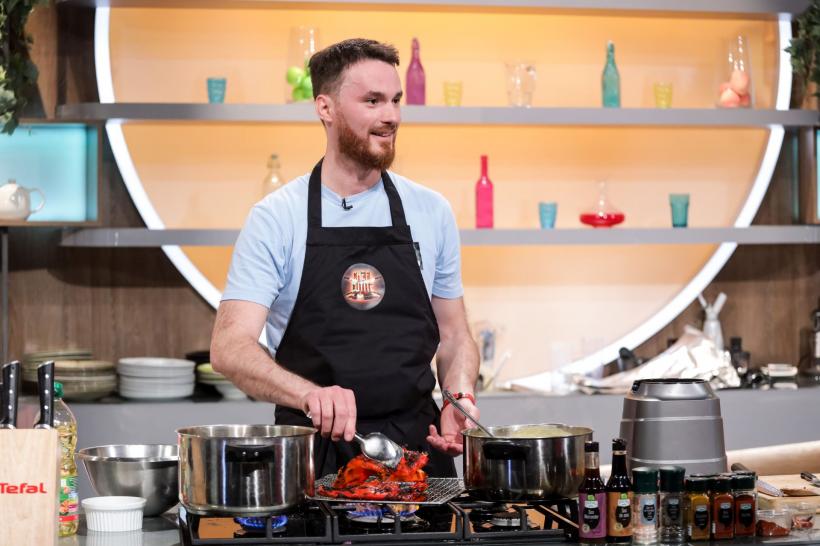 Chefi la cuțite, lider de audiență. Valentin Timofte este cuțitul de aur al lui Chef Bontea. Diseară, Patrizia Paglieri se ia la întrecere cu jurații, dornică să depună o amuletă la seif 18858726