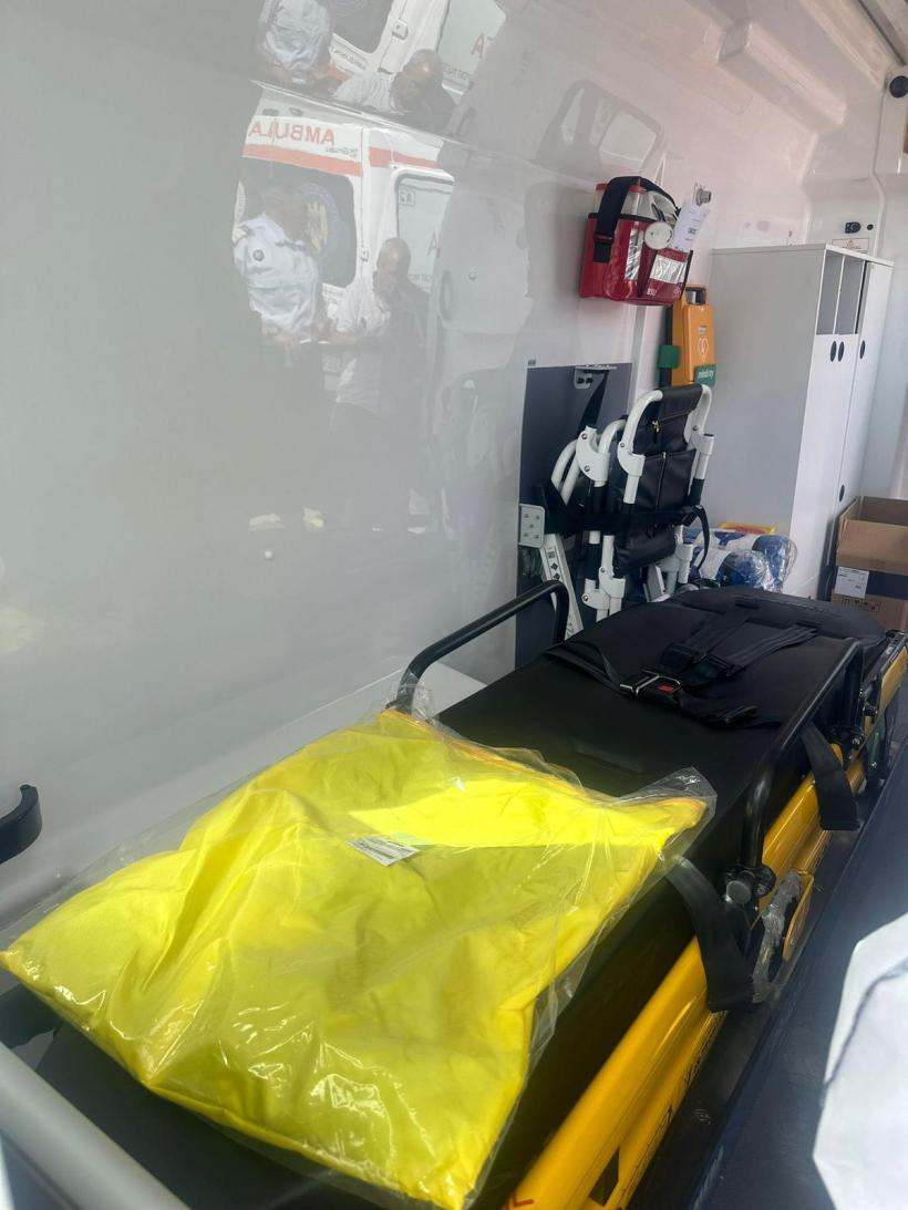 Noi ambulanțe pentru transport pacienți în România 18859325
