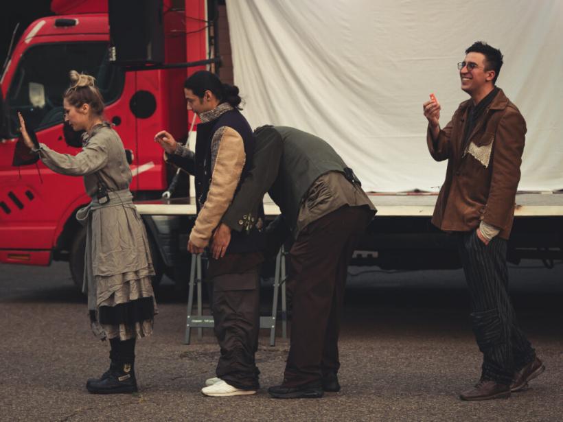 Spectacole gratuite pentru copii și adulți – caravana „Teatru Oriunde” ajunge în parcurile bucureștene între 15 și 17 septembrie 18859354