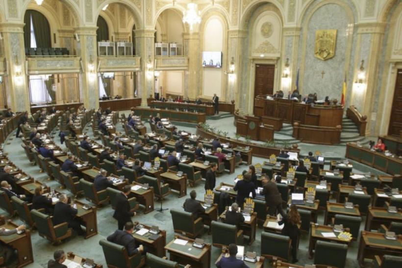 UDMR vrea ca statul să compenseze firmele pentru zilele libere acordate, prin lege, angajaților 18859214