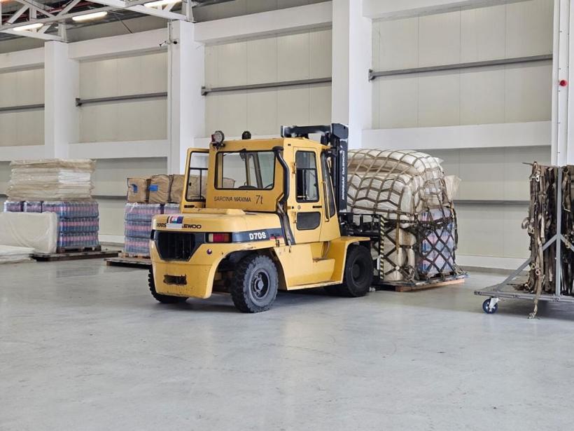 România ajută Libia: Un avion Hercules al Forțelor Aeriene a plecat sâmbătă cu bunuri spre Benghazi 18859584