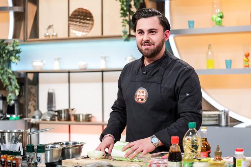 Diseară, la Chefi la cuțite: Povestea tânărului care a fost private chef pentru Usain Bolt și Lewis Hamilton. Plus: o amuletă cu mari emoții, jurizată de Andreea Raicu 18859720