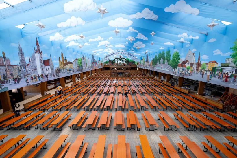 Festivalul berii Oktoberfest a început oficial la Munchen 18859650