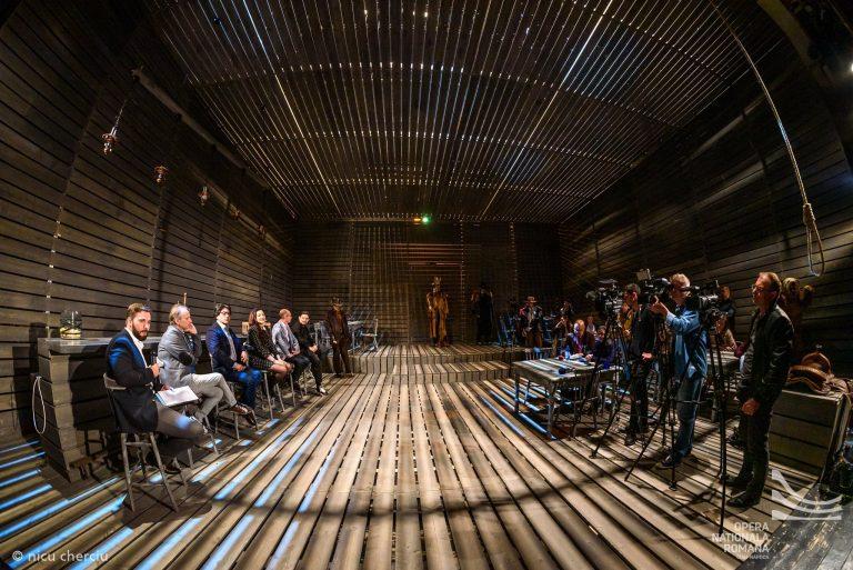 Momente comice, iubiri pasionale și decoruri spectaculoase pe scena Operei Naționale Române Cluj-Napoca! 18859562