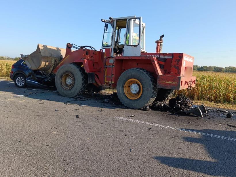 Scene de groază la Rădăuți: o volă s-a urcat peste un autoturism. Șoferul mașinii a murit 18859837