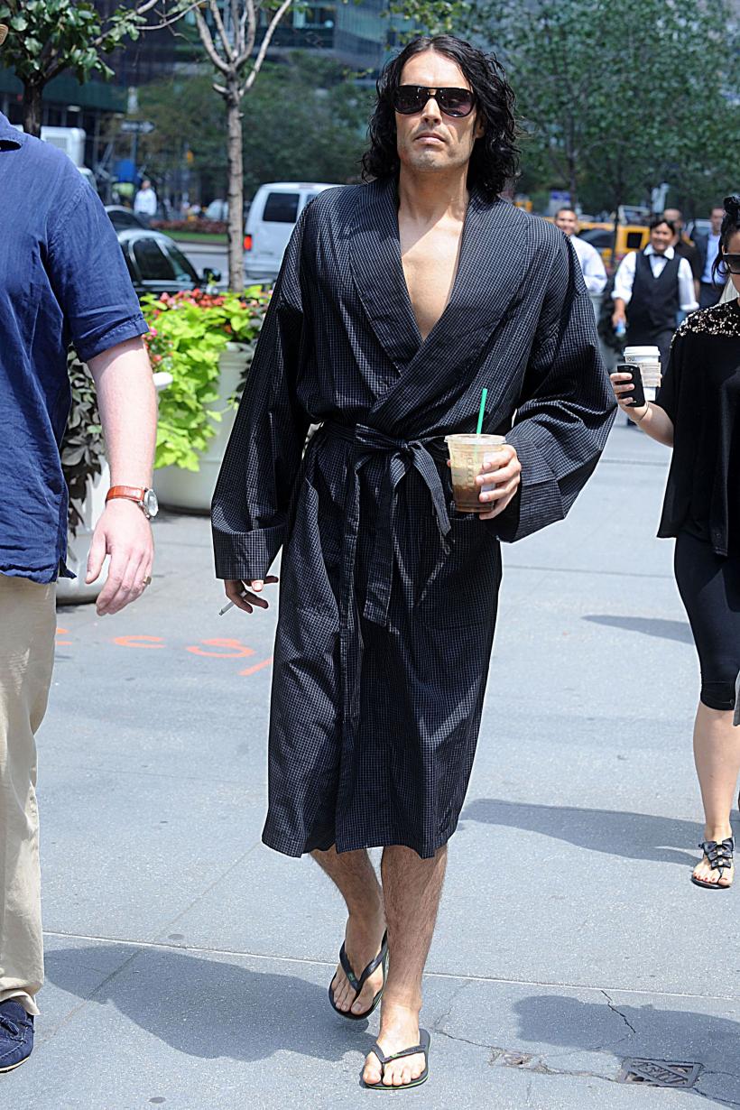 Actorul Russell Brand, acuzat de viol. 4 femei susțin că au fost agresate sexual 18860005