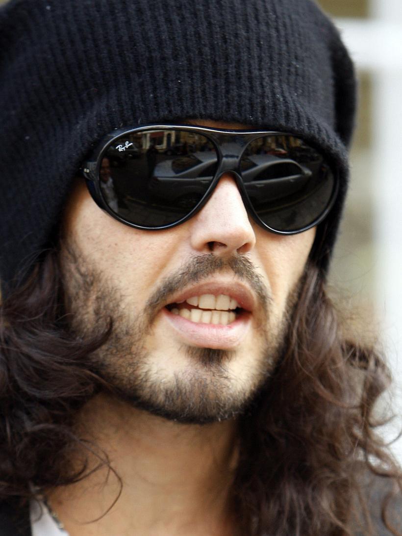 Actorul Russell Brand, acuzat de viol. 4 femei susțin că au fost agresate sexual 18860007