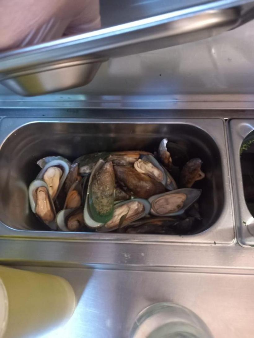 Taverna Racilor Herăstrău  închisă de ANPC! Ce nereguli au descoperit comisarii 18860029