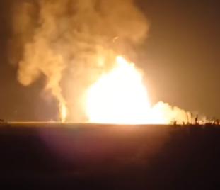 Explozie la magistrala de gaz de la Călimăneşti, pe un şantier de pe Autostrada Moldovei. Se pare că muncitorii au lovit o țeavă de gaze. 4 oameni au murit    18860361