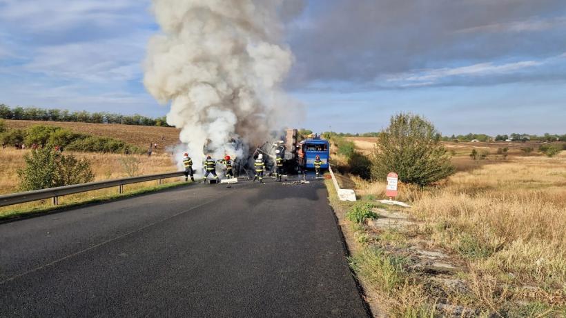 UPDATE Tragedie în Teleorman: Accident cumplit între două autocare și un TIR 18860529