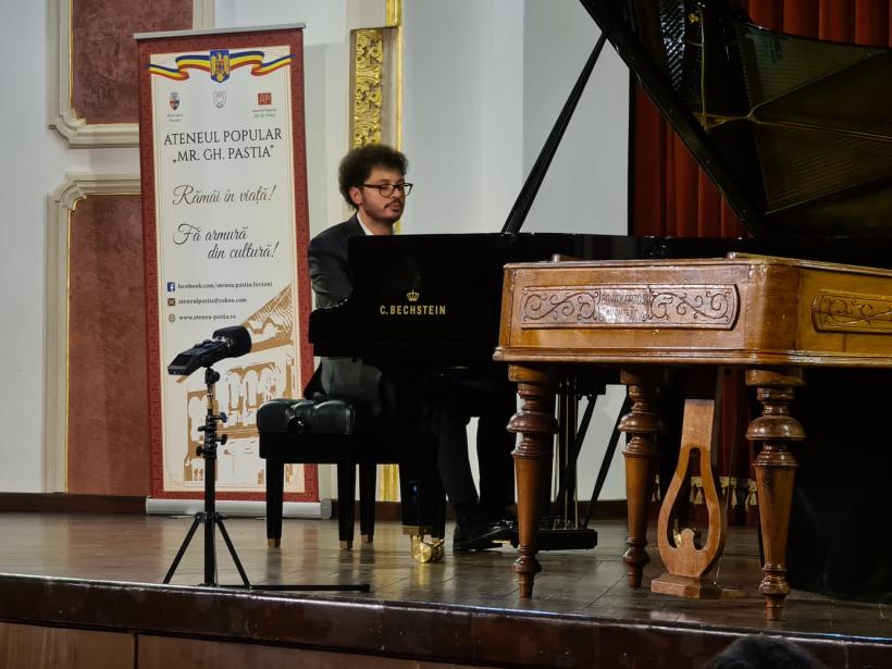 Turneul Național Un artist, un pian și un țambal  - clasic, jazz, folclor, în Transilvania Pianistul Cătălin Răducanu susține concerte la Brașov, Deva și Arad pe 24, 25 și 26 septembrie 18860613