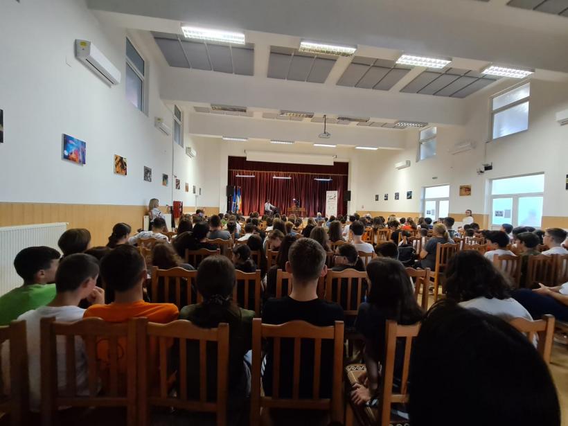 Turneul Național Un artist, un pian și un țambal  - clasic, jazz, folclor, în Transilvania Pianistul Cătălin Răducanu susține concerte la Brașov, Deva și Arad pe 24, 25 și 26 septembrie 18860614