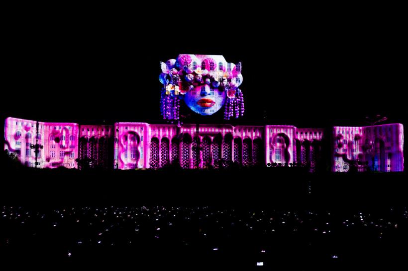 Peste 50.000 de oameni s-au bucurat de o ediție spectaculoasă a celui mai mare eveniment de video mapping din lume, iMapp Bucharest – Winners League 18860753