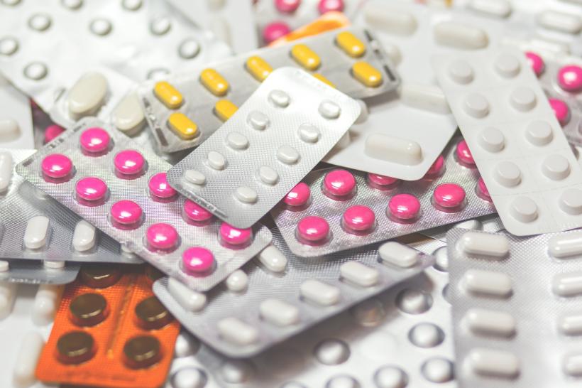 Razie în farmacii. 500 de farmacii din țară au eliberat medicamente ce conțin oxicodonă și fentanyl