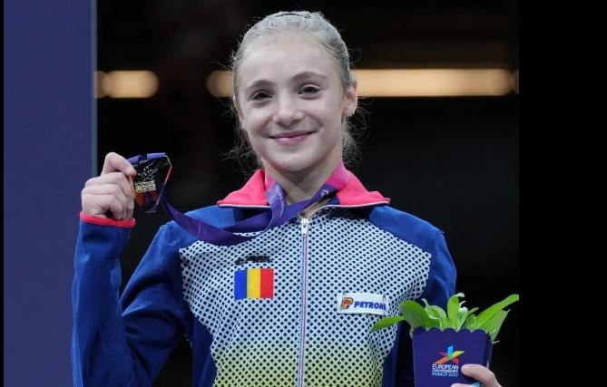 Gimnasta română Sabrina Voinea Maneca, vedeta surpriză a mondialului din Belgia 18861011