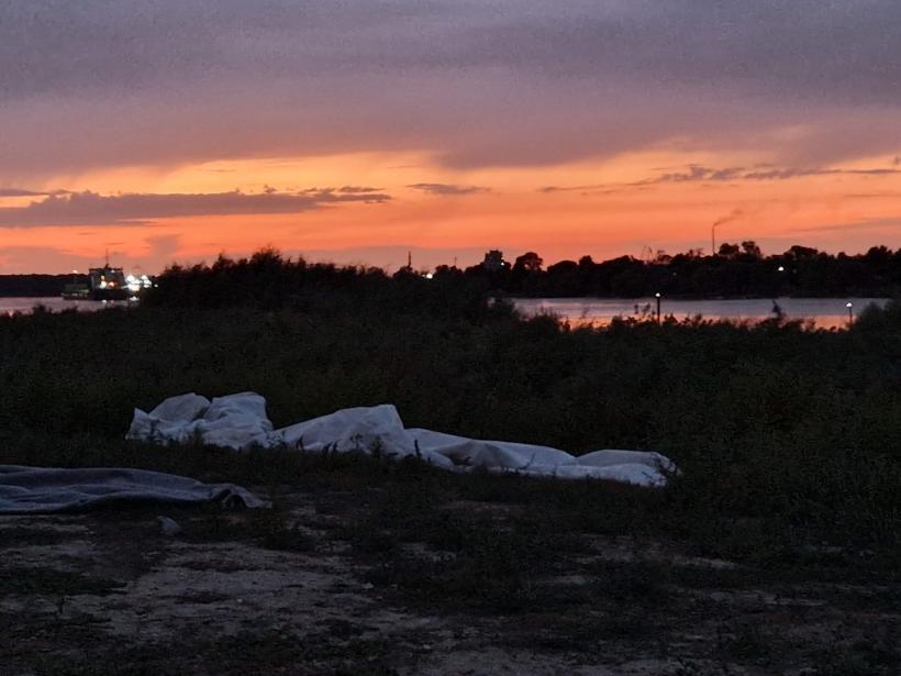 Războiul Deltei. Oamenii râd de adăposturile armatei și înjură trasoarele ucrainenilor 18860808