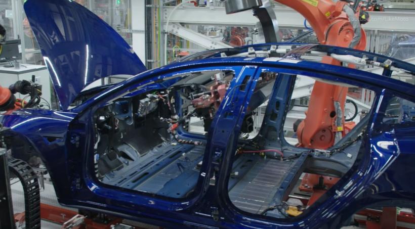 Apare mașina de unică folosință 18860868