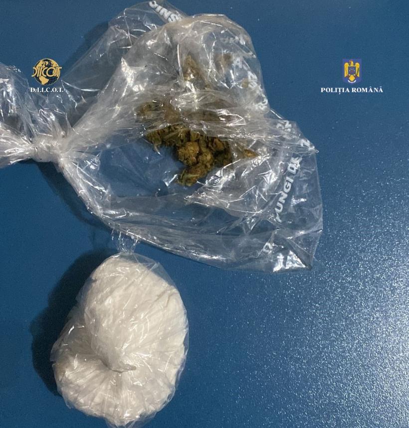 Trei profesori sunt suspectați de trafic de droguri. Unul cultiva canabis, iar ceilalți vindeau droguri de mare risc 18861091