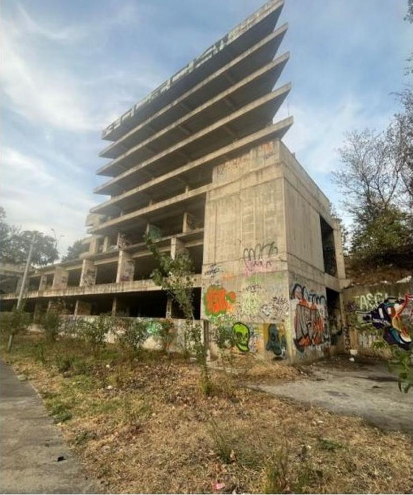 Clădirile abandonate, problema ignorată. Expert: Cadavrul găsit în clădirea din București poate fi al unui om al străzii